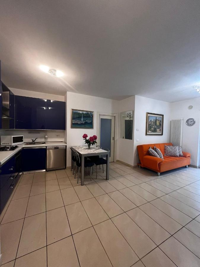 דירות טורבולה Garden & Pool Perugini מראה חיצוני תמונה