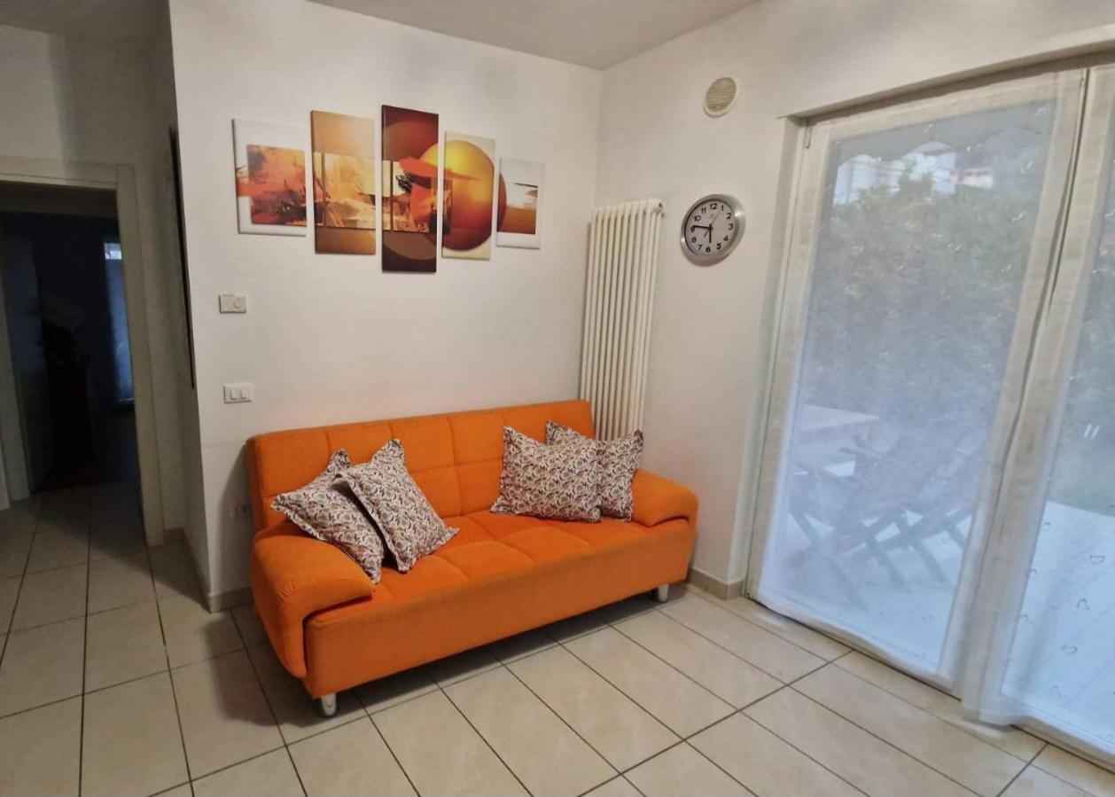 דירות טורבולה Garden & Pool Perugini מראה חיצוני תמונה